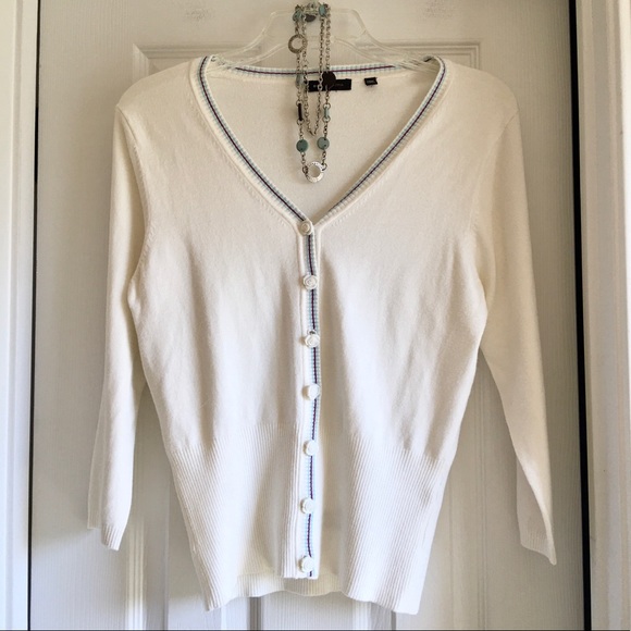 BCBGMaxAzria cute preppy cardigan!! 🥀 - Picture 1 of 6